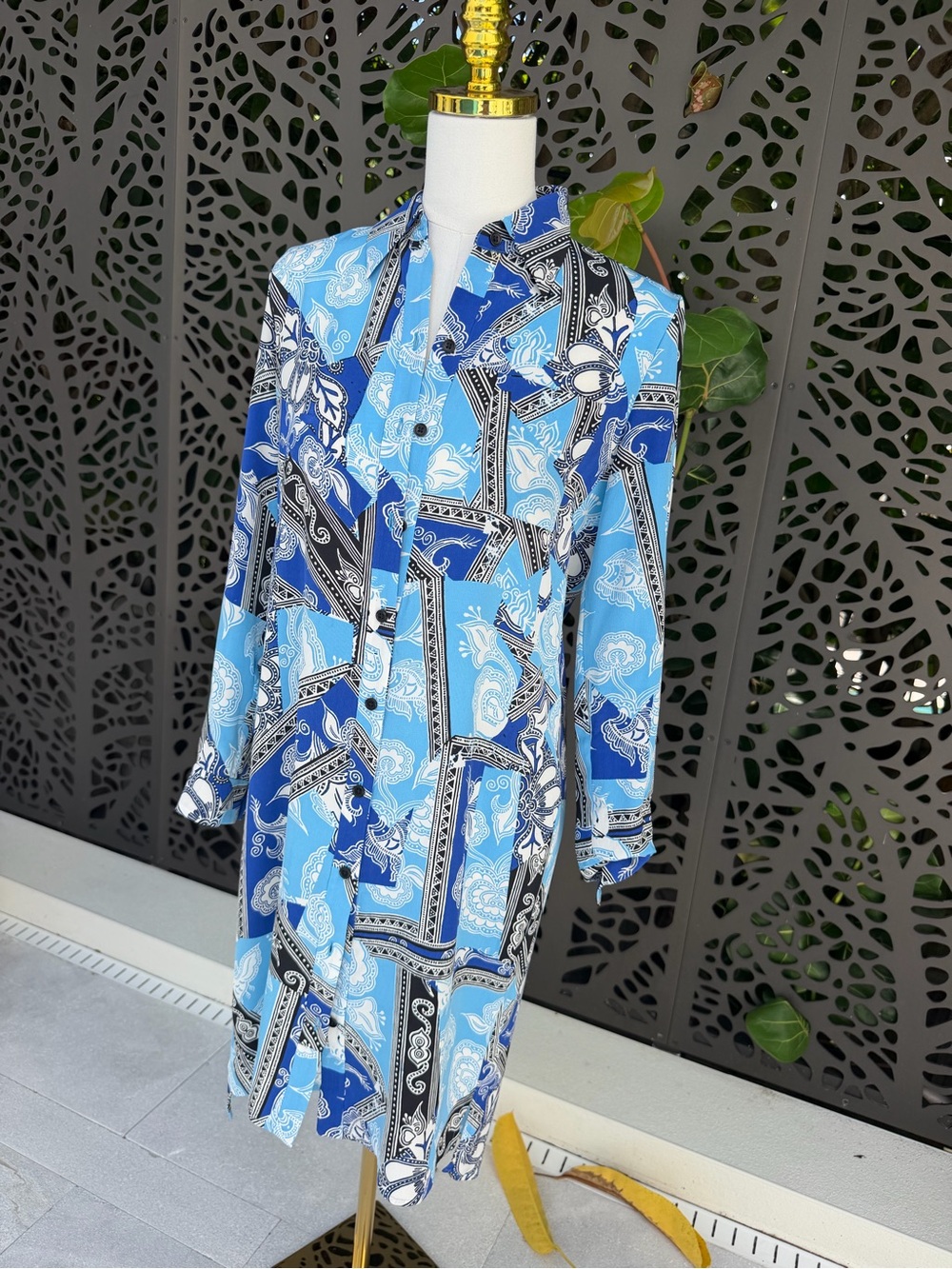 Diane Von Furstenberg Blue Patterned Long-Sleeve Shirt Dress 100% silk